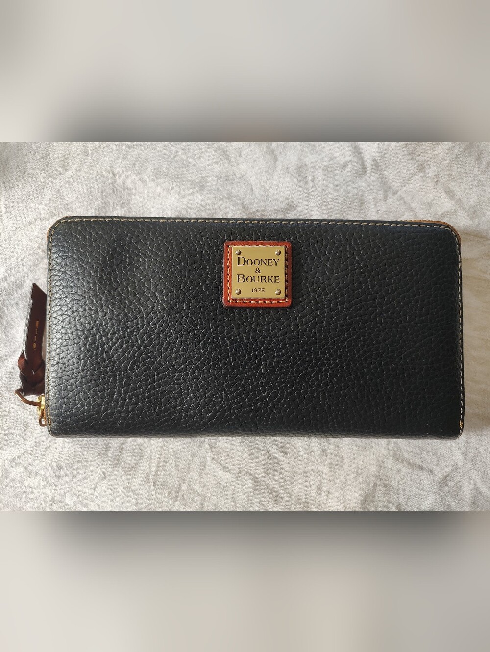 Dooney & Bourke Black Pebbled Leather Zip Wallet  Brown Trim Accordion Gold